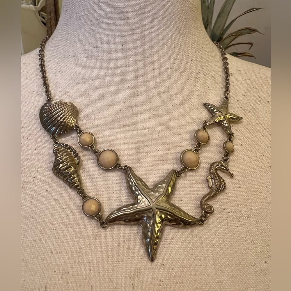 Seaside Charm Silver Statement Necklace Euc - image 1